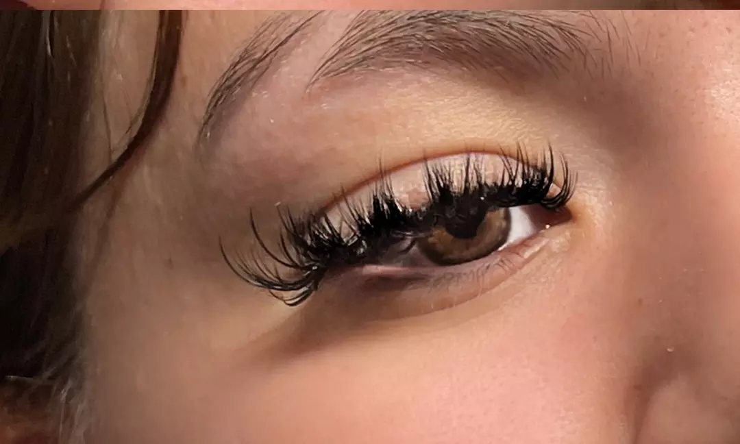 Transform your look with Customized Lash Extension or Brow Service