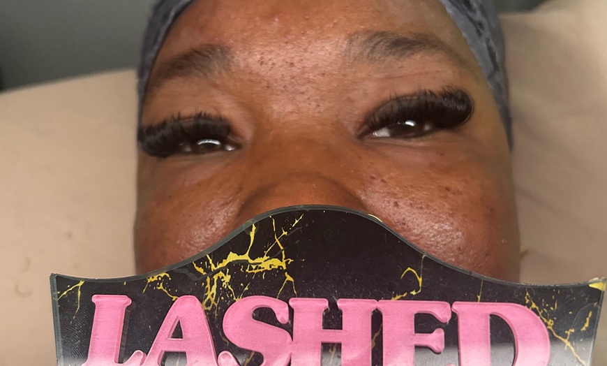 Image 8: Effortless Beauty: Transform Your Look With Full Set & Fill-In Lashes
