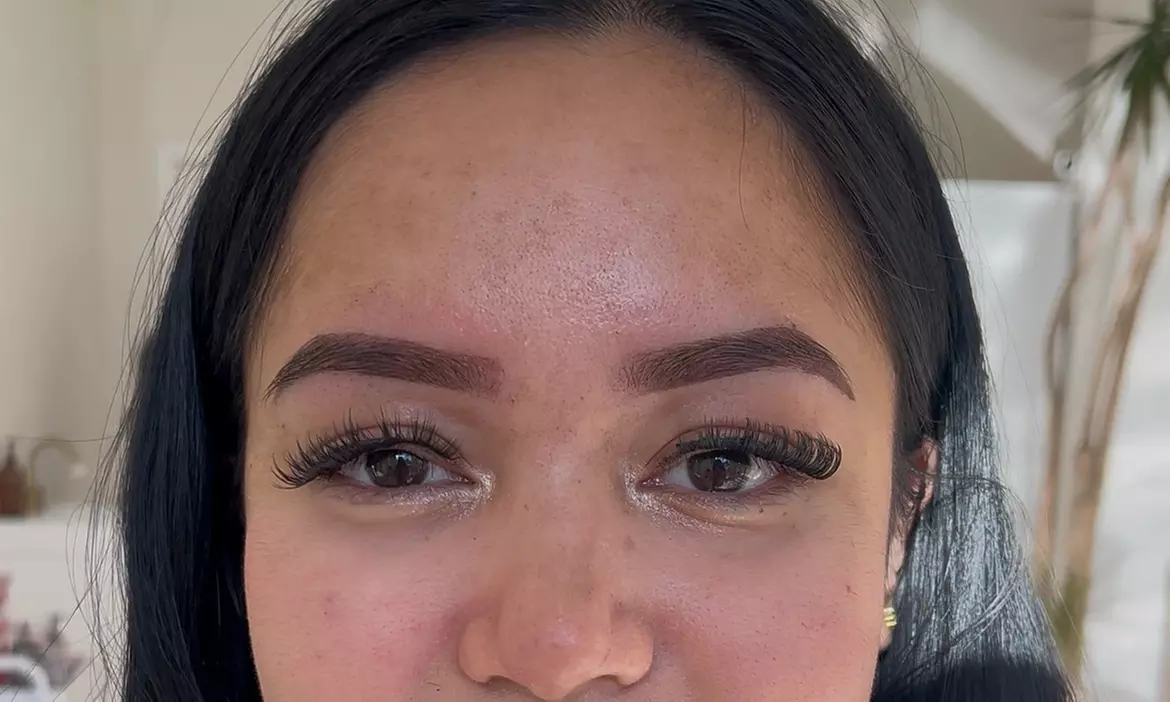 Ombre Powder Brow Enhancement with Four–Eight Week Touch-Up