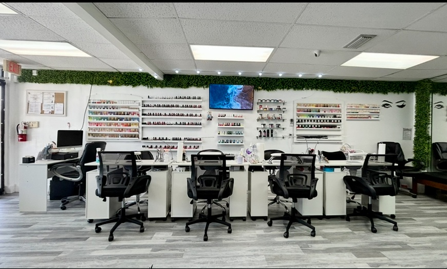Image 1: Up to 28% Off on Manicure - Shellac / No-Chip / Gel at Butterfly Beauty Salon