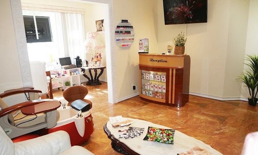 Image 3: Enjoy 60 Min Lymphatic or Wood Therapy Massage or 90 Min Combo of Both