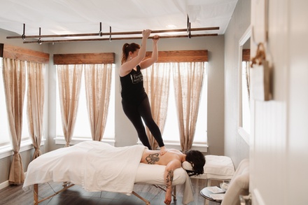 75-Minute Ashiatsu Massage - Casa De Luz