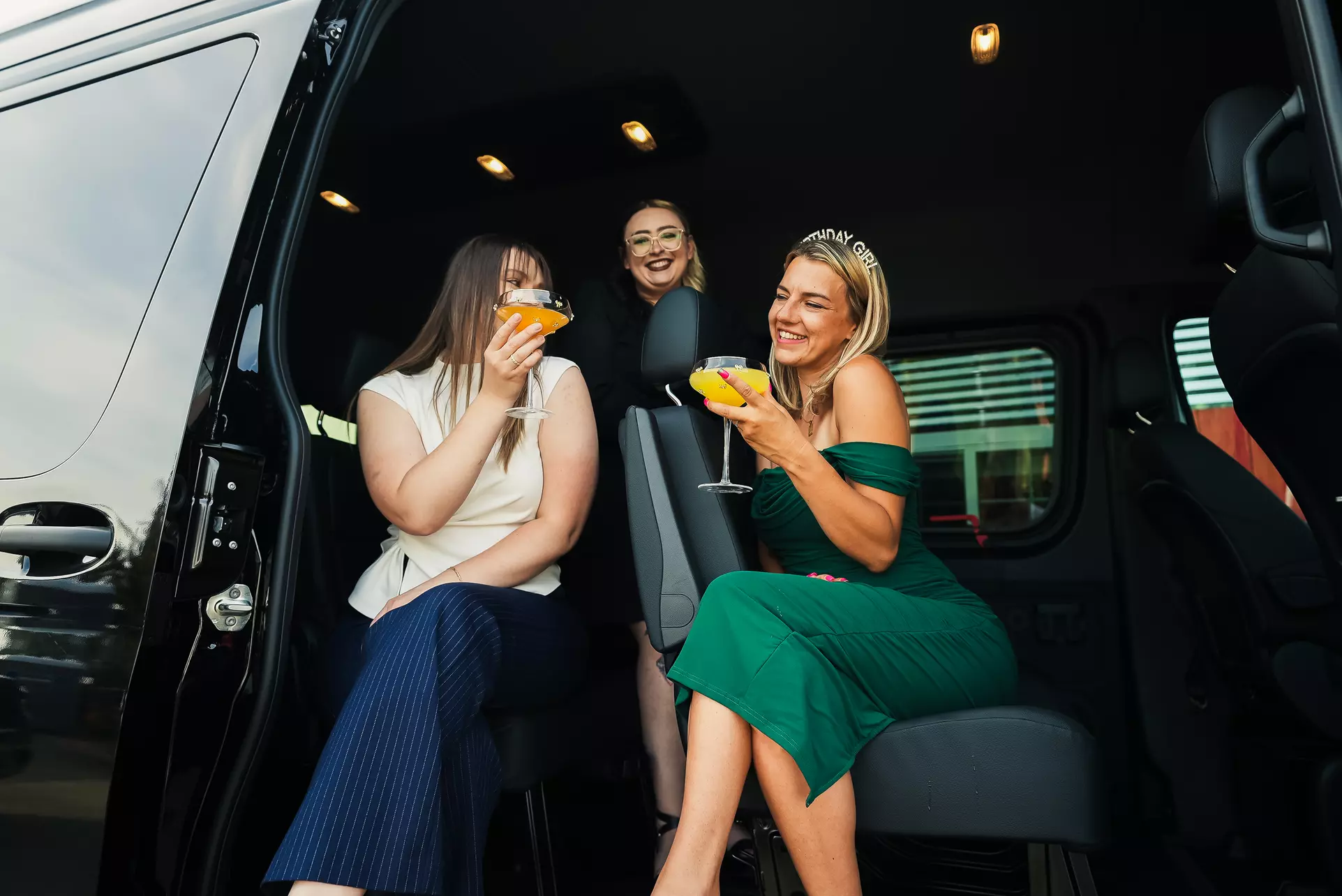 Premium Airport Transfer from SEA-TAC Airport for Up to 14 Passengers