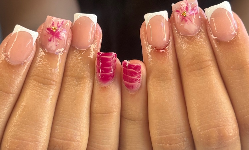 Image 5: Up to 66% Off on Nail Spa/Salon - Shellac / No-Chip / Gel at GelxbyEleni