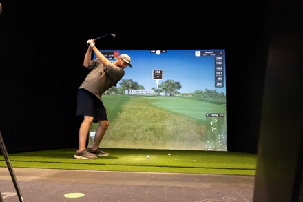 1 Hour Golf Simulator Session - For 1-4 Golfers - Putting World - Scottsdale, Arizona