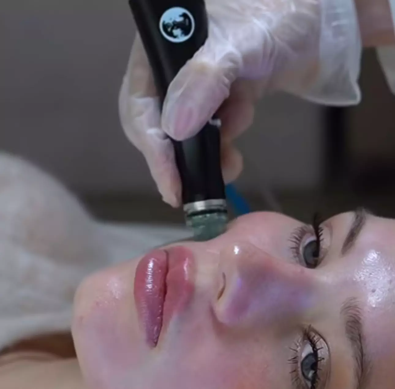 Up to 42% Off on Anti-Aging Facial at Hang's Spa - Primary Image