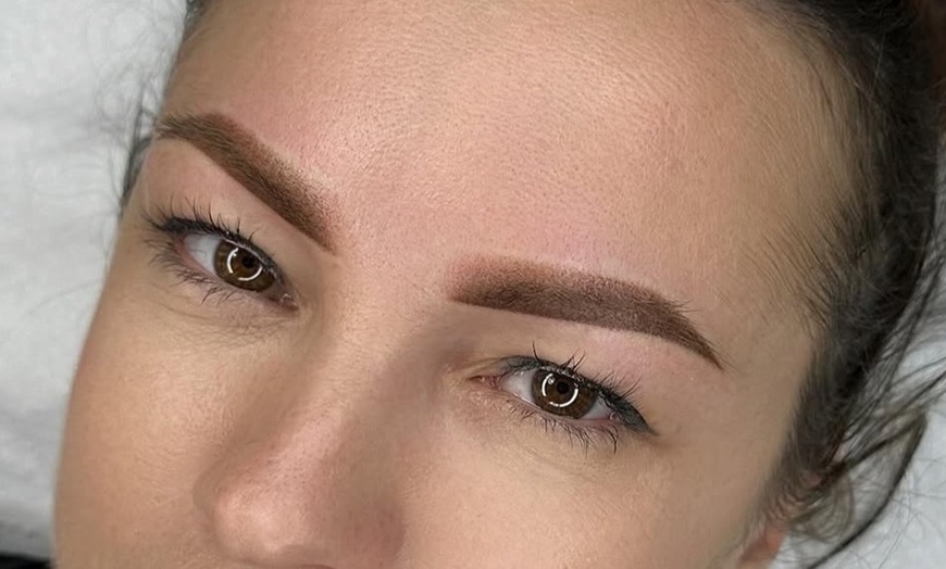 Image 3: Groupony zniżkowe na makijaż permanentny