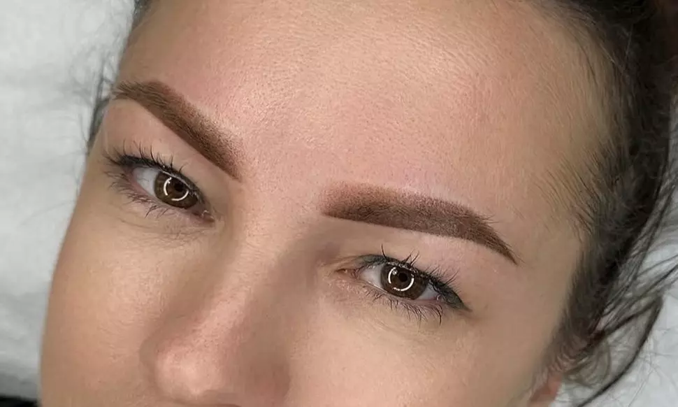 Groupony zniżkowe na makijaż permanentny