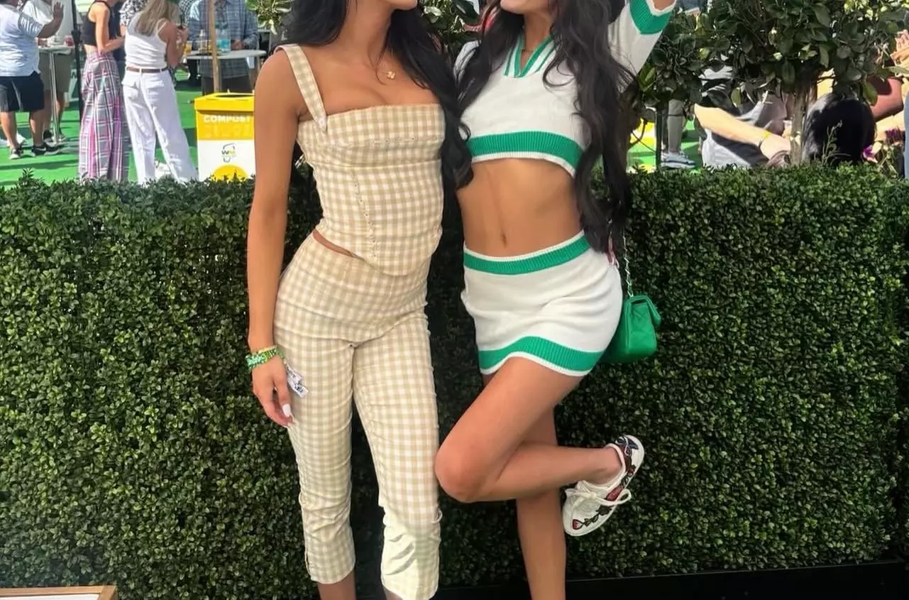 Two or Four Custom Spray-Tan Sessions or One Custom Air Brush Tan