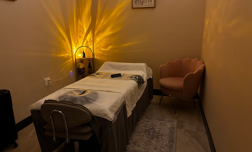 Image 4:  60 or 90-Minute Swedish Massage with Hot Stone or Aromatherapy