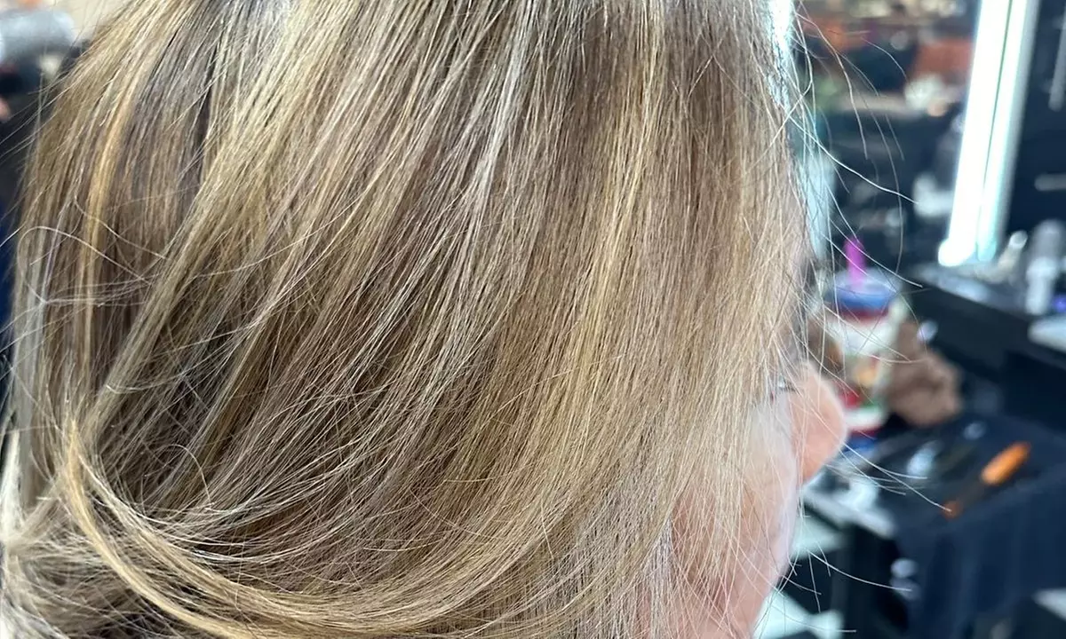 Haircut with Deep Conditioning with Partial or Full Highlights