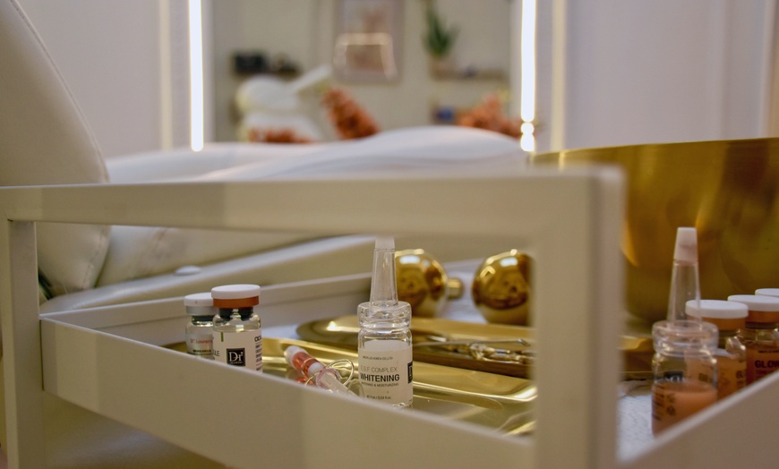 Image 9: Lifting Coréen avec radiofréquence ou carbon laser glow ou soin HIFU