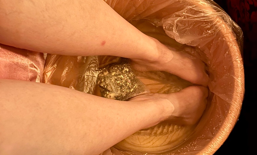 Image 4: Revitalize Yourself with 70-minute Full Body Detox Treatment 