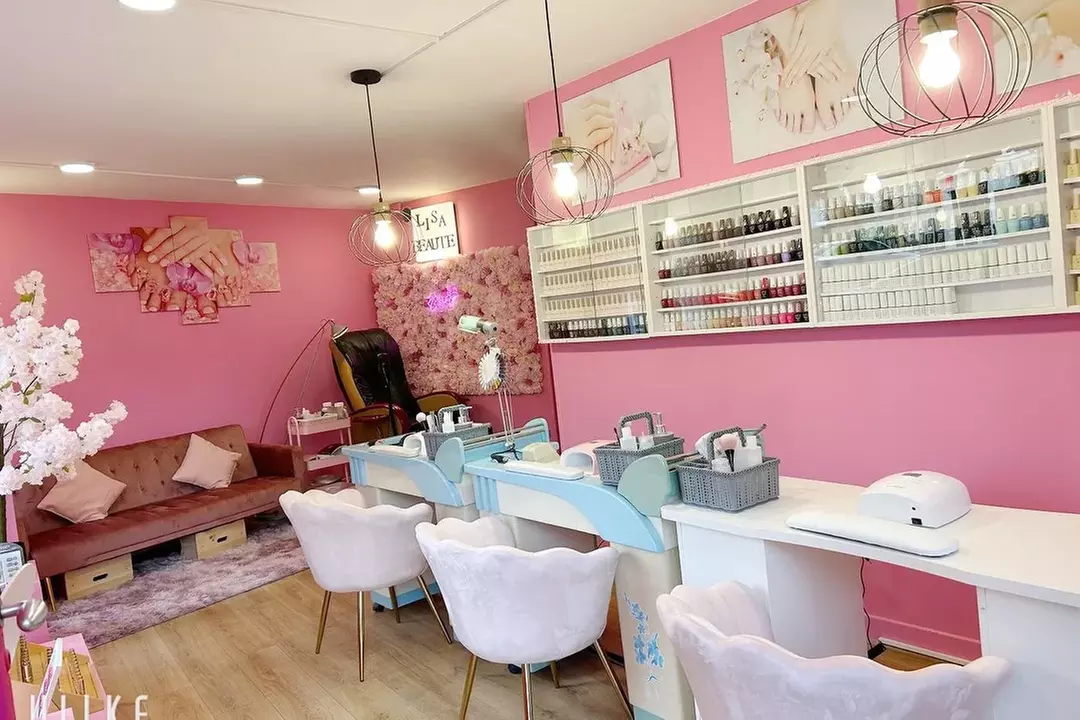 Beauté des ongles avec Lisa Beauté