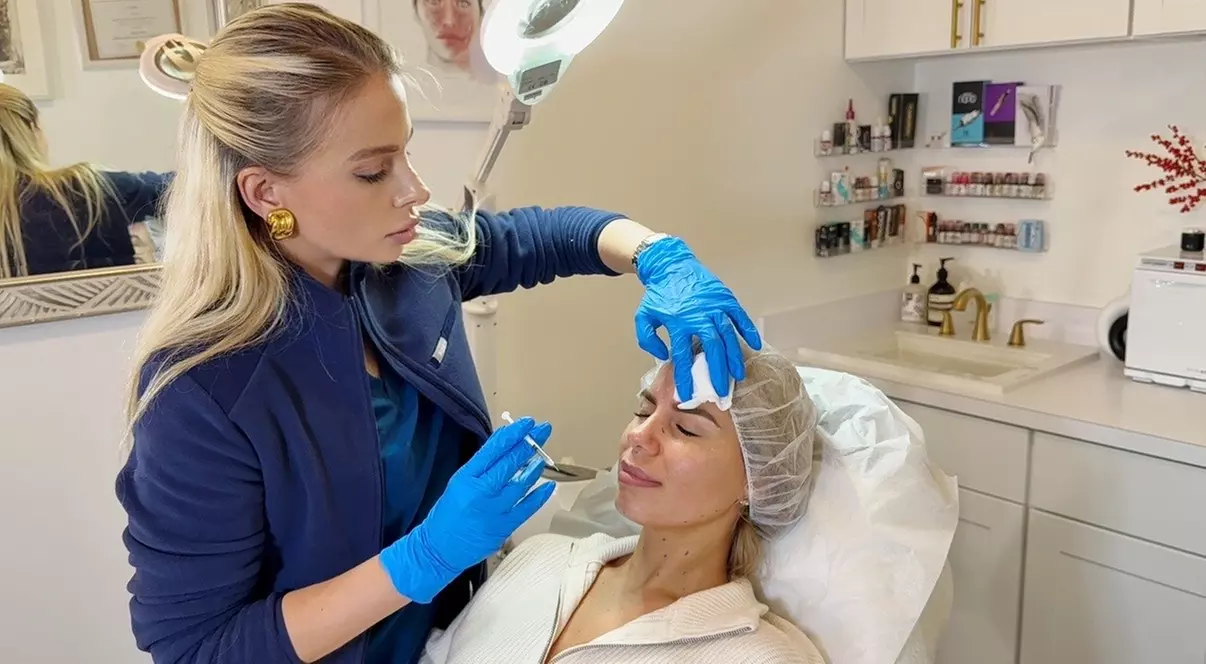 20, 40, or 60 Units of Botox Injections for Smoother, Refreshed Skin