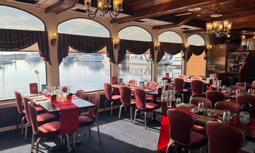 Image 4: Buffet Dinner Cruise on Historic Barbara-Lee Sternwheeler