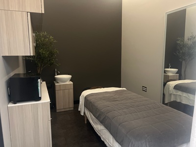 One 60-Minute Swedish or Deep Tissue Massage - Elevation Massage