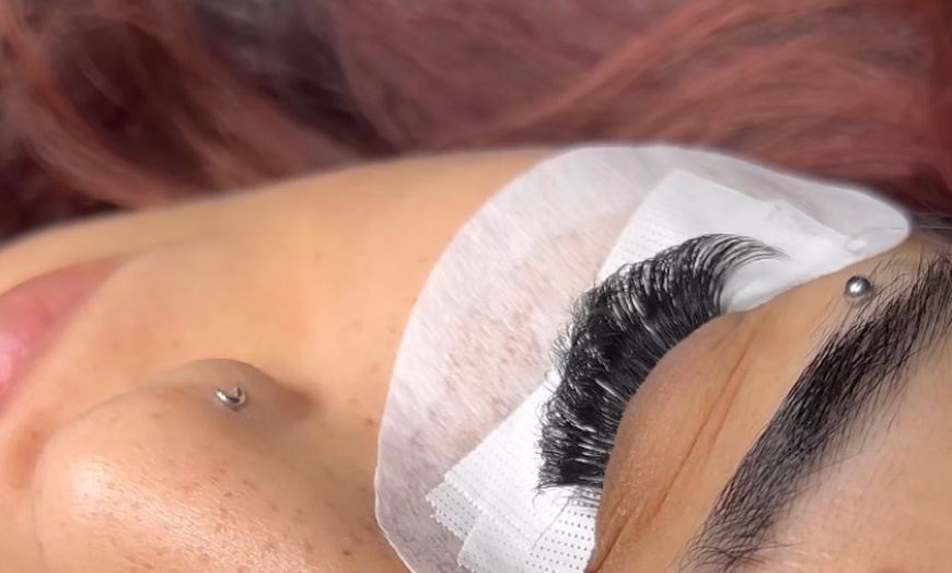 Image 4: Full Set of Classic Eyelash Extensions with Optional Volume or Fills