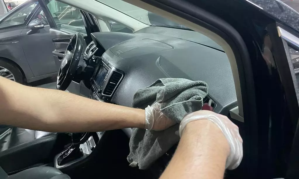 Jusqu'à 57% de remise sur Nettoyage extérieur chez CARISSIME