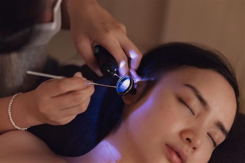 60min Chinese Ear Cleaning – A Deeply Relaxing Ancient Ritual