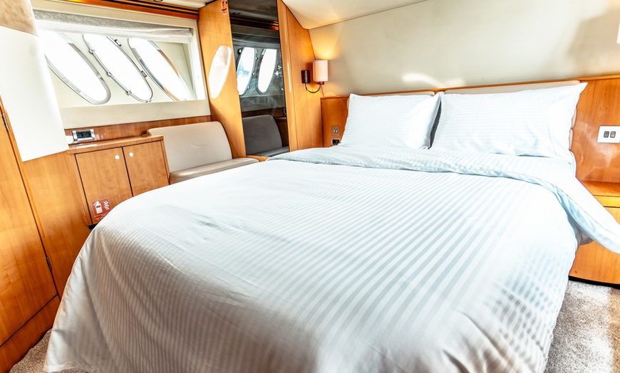 Image 9: Explore Dubai's Coast with a 60-Minute Yacht Tour