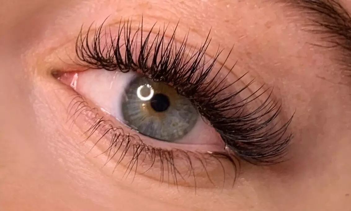 Transform Your Look with Eyelash Extensions, Lift, and Tint! 