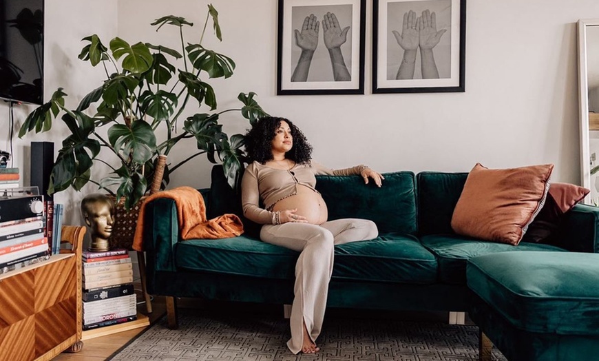 Image 2: Capture Motherhood's Beauty with a Maternity Photo Shoot