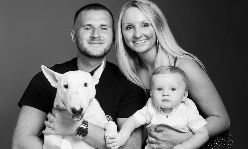 Image 3: Up to 75% Off on Photo Shoot - Pet at Emotion Studio