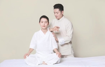 50-Minute Chinese Traditional Back-Bodywork: 30 Min Bodywork and 20 Min Hot Salt Pack - Back Only (Deep Tissue/Swedish) - Jingu Town Spa