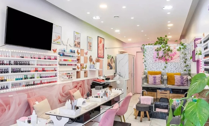 Image 5: Beauté du regard avec Antony Nails