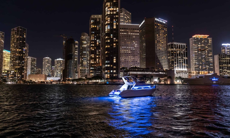 Image 6: Night Yacht Party Deals & Discounts in Miami Beach