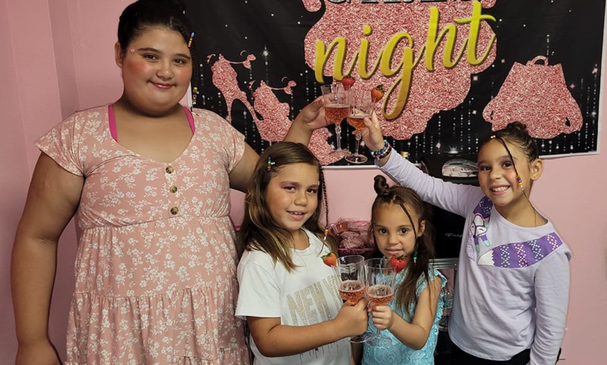 Image 4: Fun Glitter Paint Sessions for Everyone to Enjoy