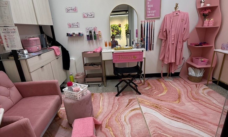 Image 2: Up to 47% Off on Spa Party at Lil Diva's Spa On The Go