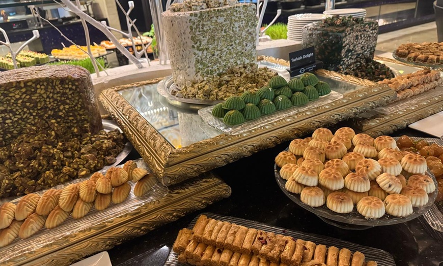 Image 3: Premium Ramadan Iftar Buffet with Drinks Features Live Station & More