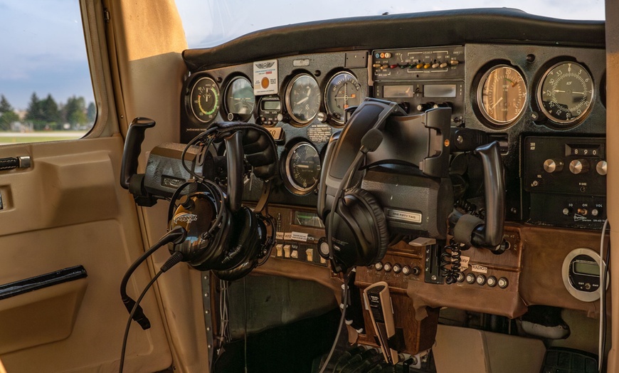 Image 3: Discovery Flight Lesson 30 or 60 Min with FAA Instructor at Zain Aviation (Up to 20%Off)


