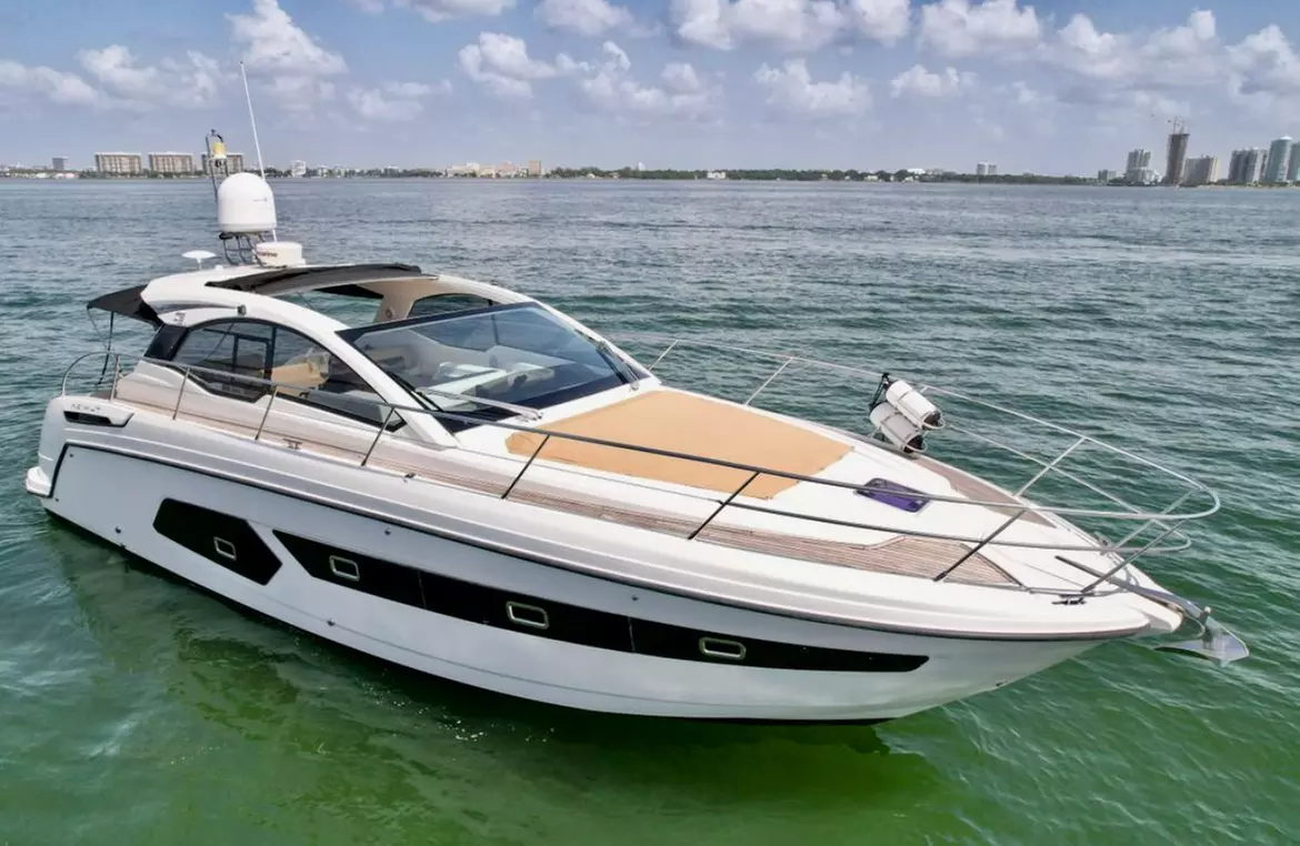3 or 4 Hr Lux 47' Azimut Yacht: Sandbar, Swim, & More Ft. Lauderdale