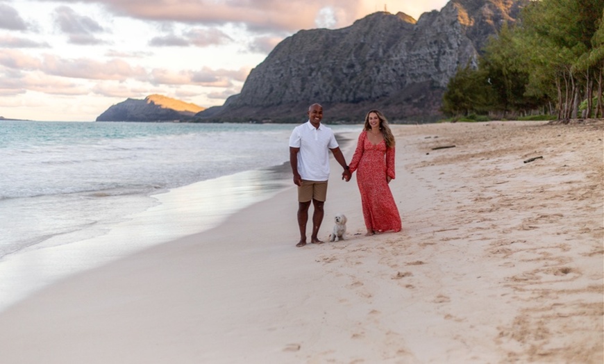 Image 6: Hawaii Engagement and Couples Photography Sessions