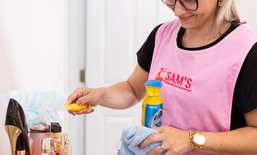 Image 3: 2 Or 4 Hours of House Cleaning with Two Cleaners 