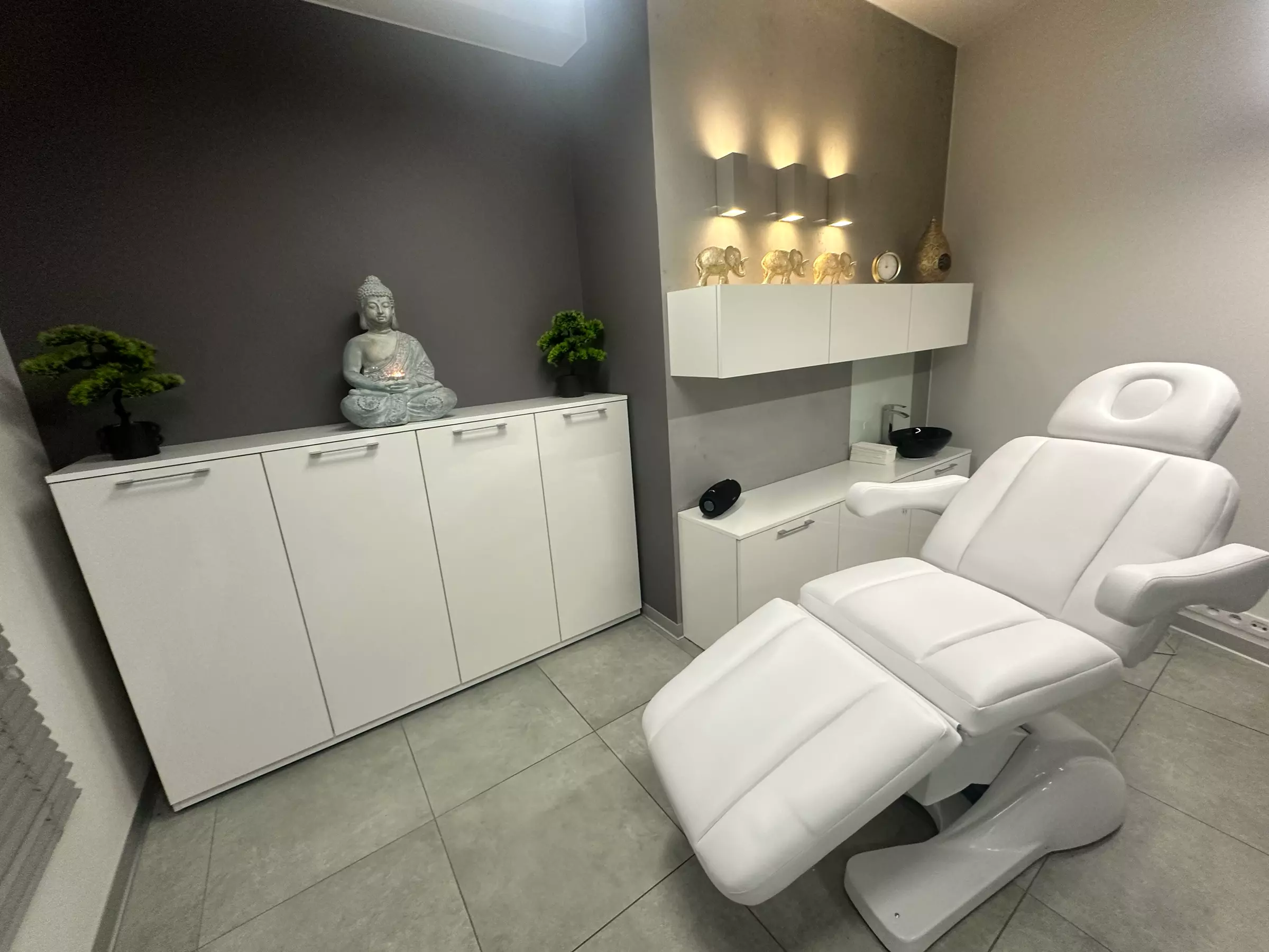 Do 62% zniżki na Depilacja laserowa w Bella Luna salon kosmetologii i laseroterapii