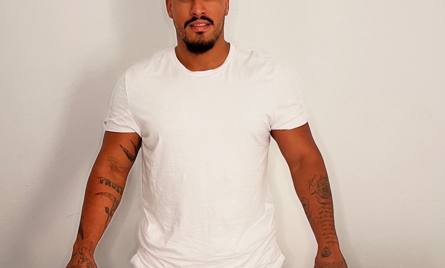 Image 2: 1 o 3 masajes de cuerpo entero de 1 h a elegir entre 8 tipos