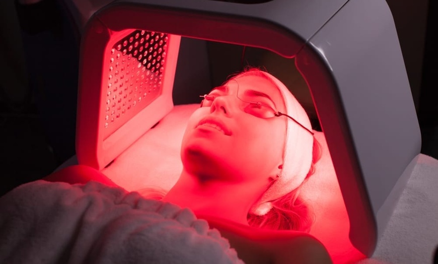 Image 4: Up to 60% Off on Infrared Therapy at UK Aesthetics Lounge