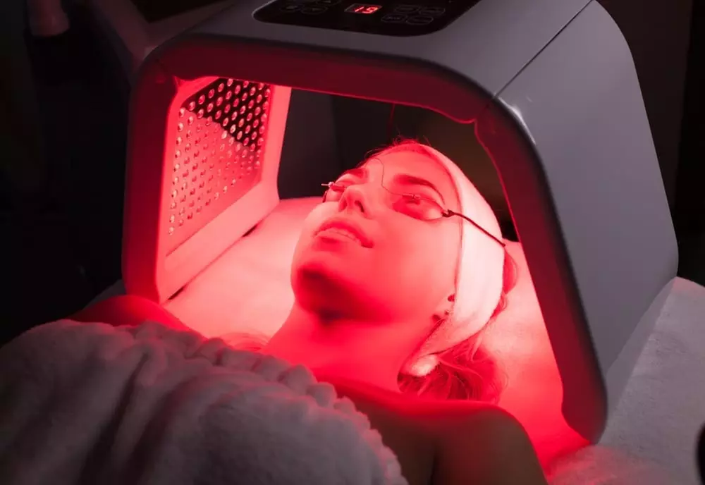 Up to 50% Off on Infrared Therapy at UK Aesthetics Lounge