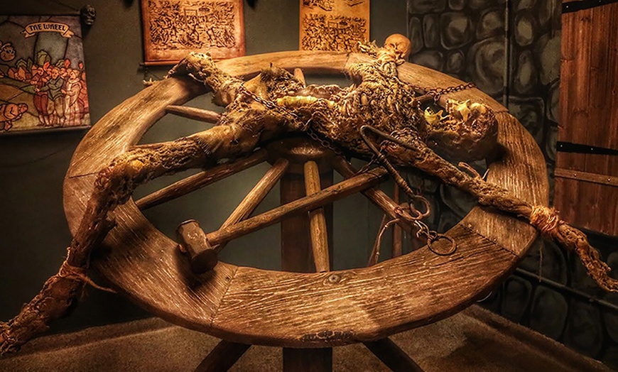 Image 2: Medieval Torture Museum – Interactive Exhibits in LA