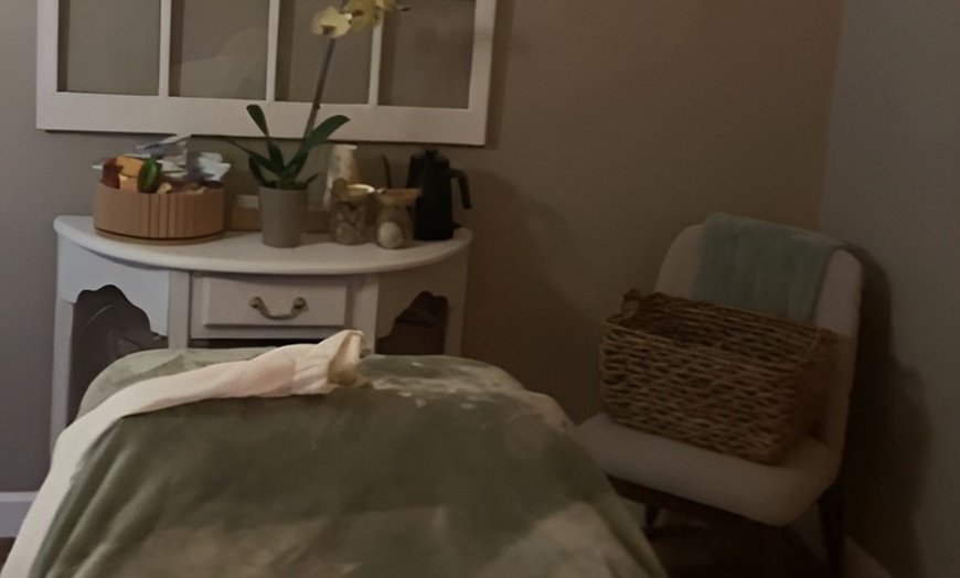 Image 3: Professional Brazilian or Bikini Wax for Silky-Smooth, Lasting Skin