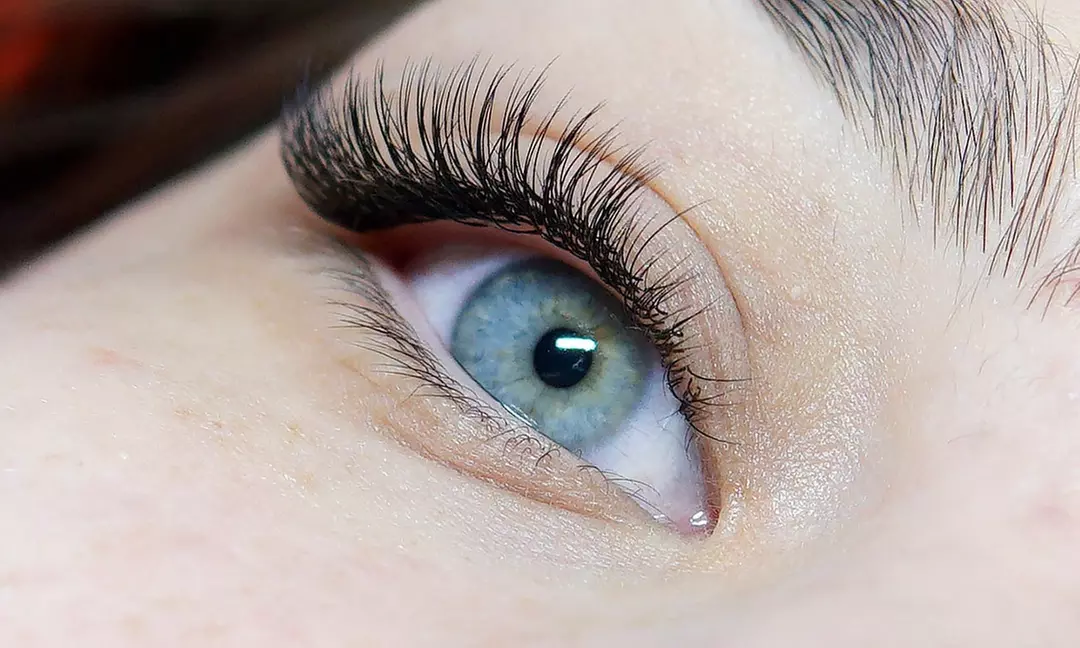 Bis zu 25% Rabatt auf Wimpernverlängerungen bei Ästhetik Beauty Talisman