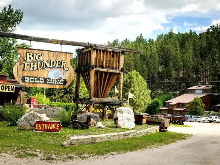 Step Into History: Tour for 2 or 4 People w/ Optional 1 or 2 Gold Pans at Big Thunder Gold Mine (Up to 40% Off) - Primary Image