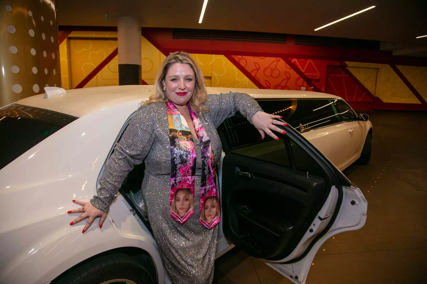 VIP Limo Photo Tour: Iconic Landmarks & Professional Photography