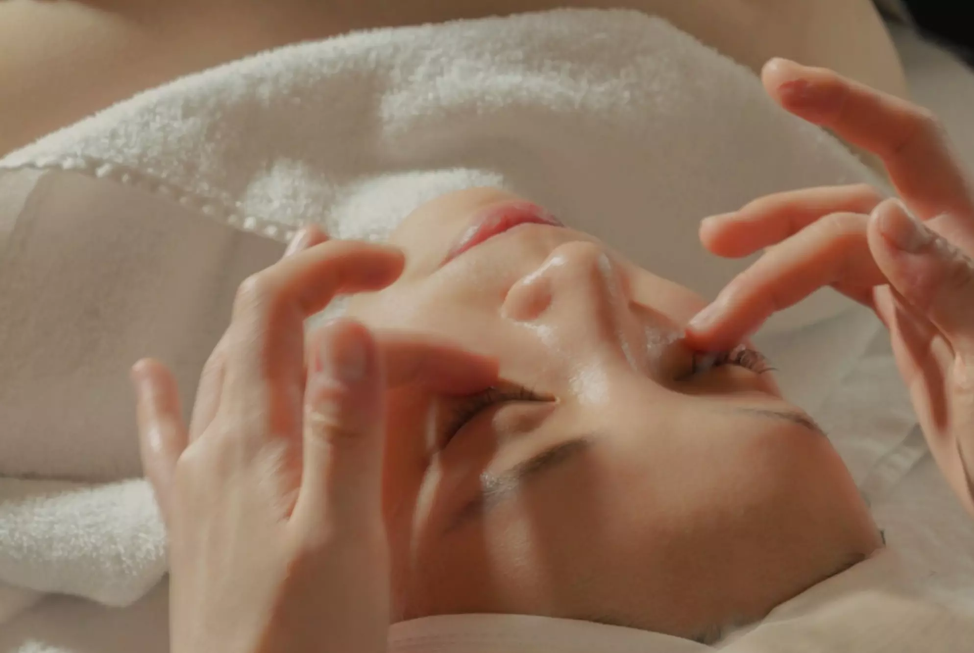 Rejuvenate your skin: K-Glow Hydro Dermabrasion or Vitamin C Infusion Facial (55% Off) at SKT - Second Medium