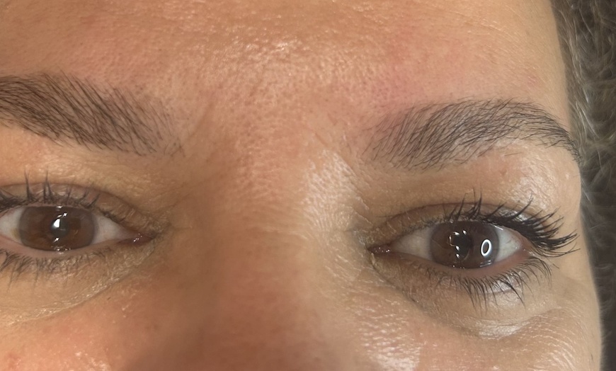 Image 2: Épilations et brow lift avec El Beauty Women