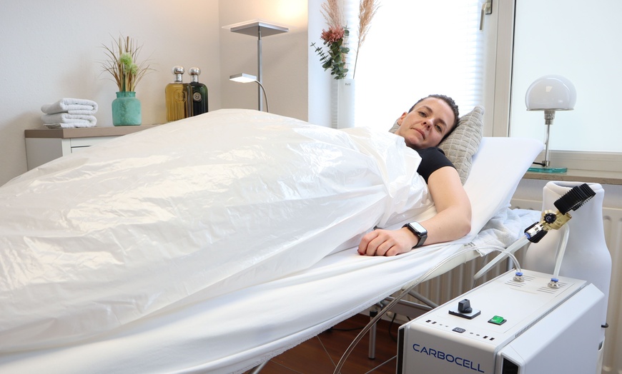 Image 1: 30 Min. CO2-Trockenbad-Therapie für Extremitäten oder den Körper